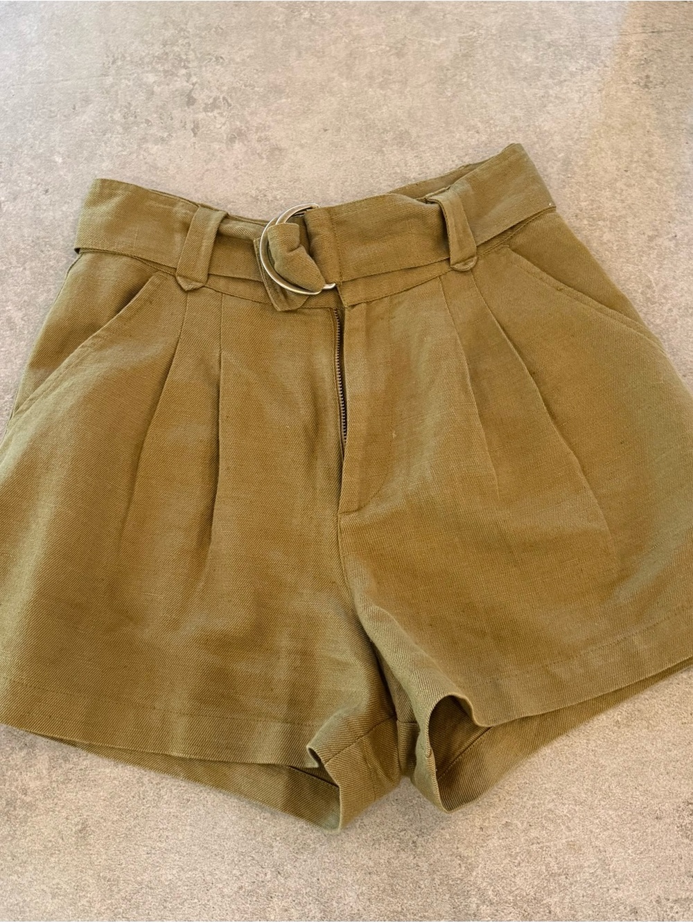 Able High-Waisted Olive Green Belted Women’s Shorts sz 2